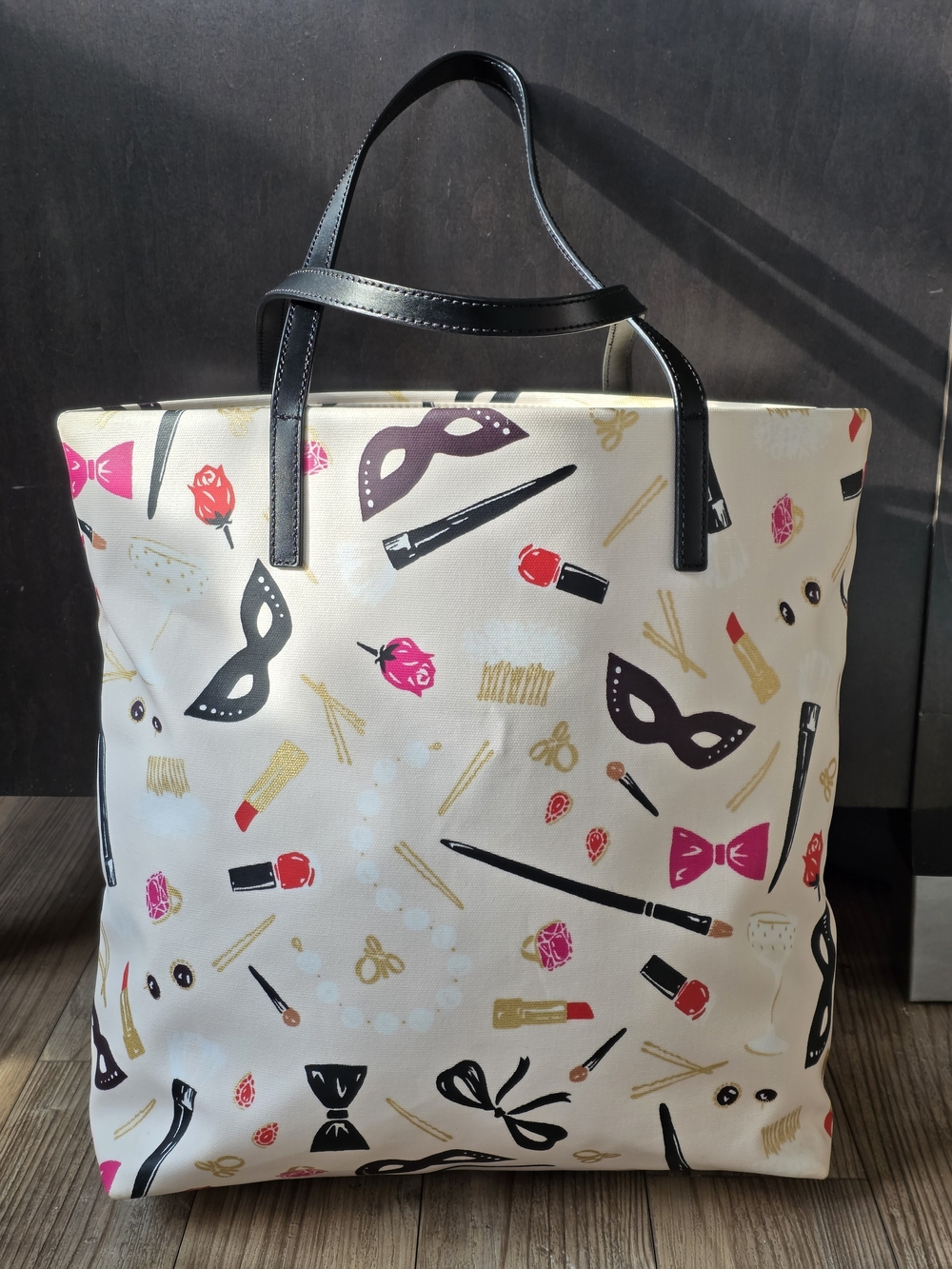 Kate Spade New York "Hop To It" Bon Shopper tote - Picture 2 of 9